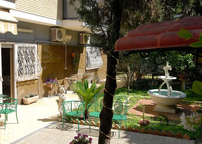 Oda ve Kahvaltı Tiburtina Garden 4*